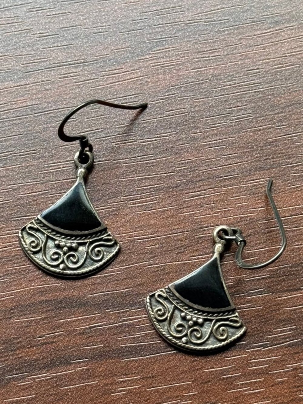 Vintage Bali Style Sterling Silver and Onyx Fan Earrings